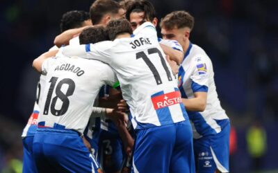 Braithwaite silencia los pitos y desata la locura