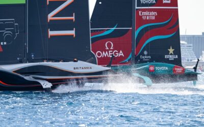 Emirates Team New Zealand, tras una gran salida, da primero de forma inapelable (1-0)