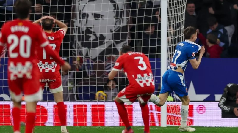 Espanyol y Girona firman tablas en un derbi de alta tensión