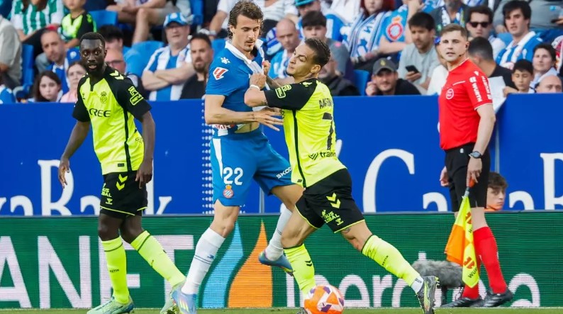 Antony silencia Cornellà y alarga el sufrimiento del Espanyol