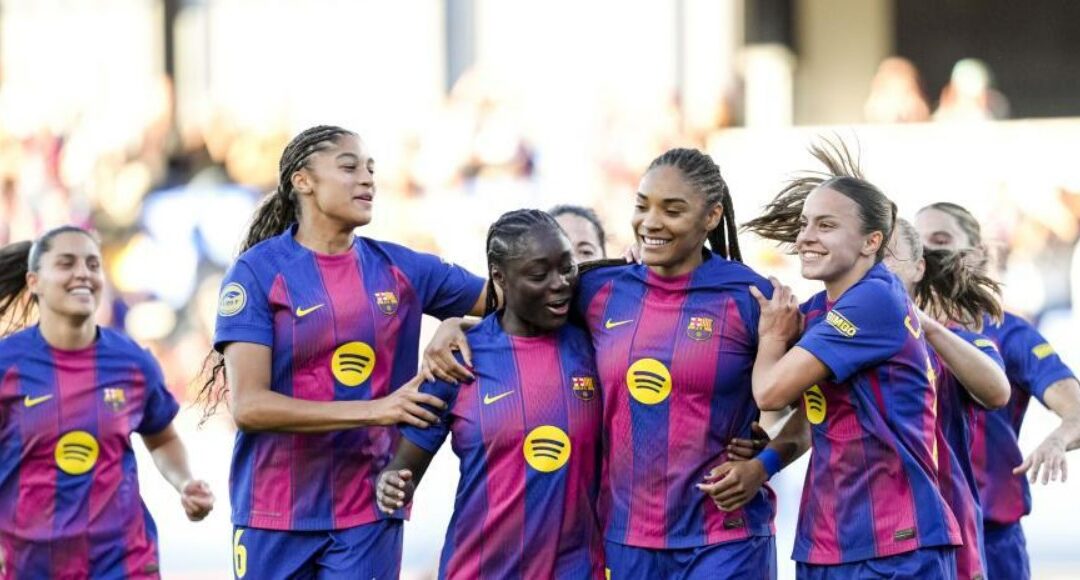 El Barça arrolla al Badalona a base de golazos y deja el alirón a tiro