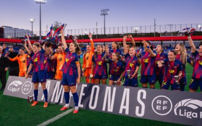 El Barça Femení celebra la Liga F: ovación a Mapi León y la mira puesta en el triplete