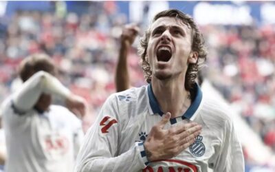 Un RCD Espanyol de Primera sella la salvación con un triunfo en Pamplona
