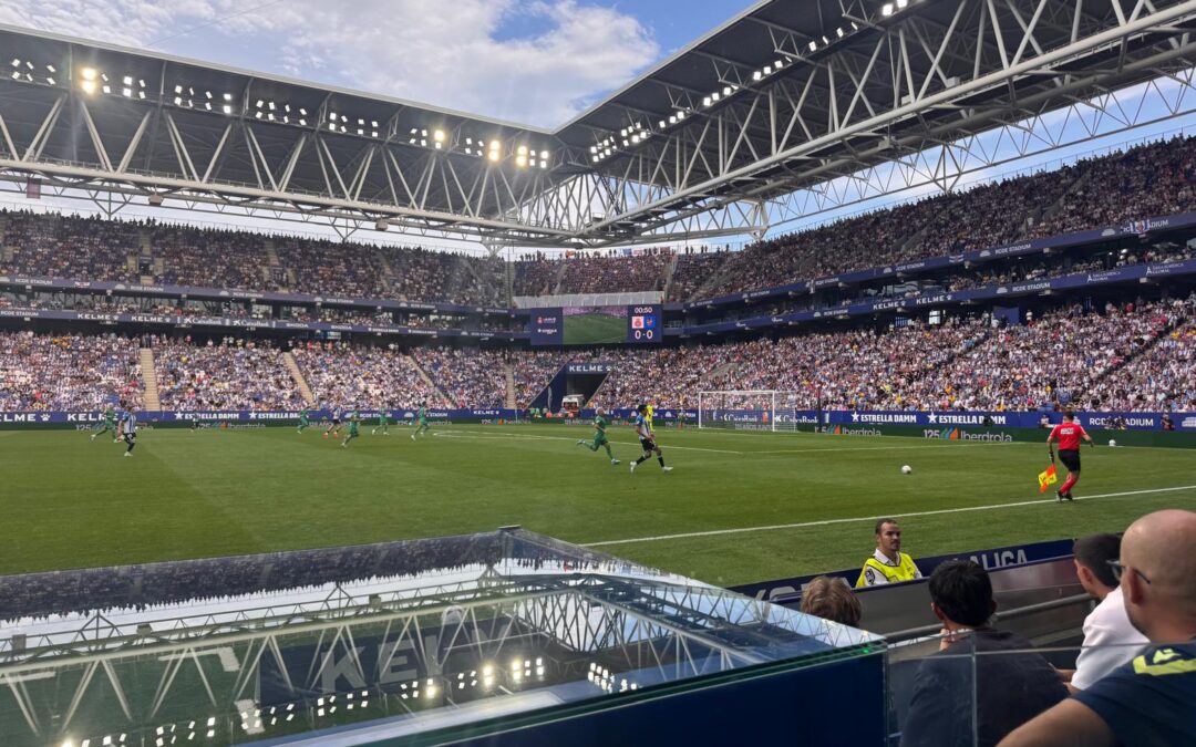 El RCD Espanyol empieza como un avión