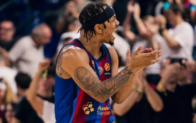 90-87: Un triple salvador de Justin Robinson tumba al Maccabi en el Palau